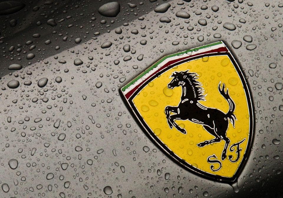 Картинки на телефон ferrari