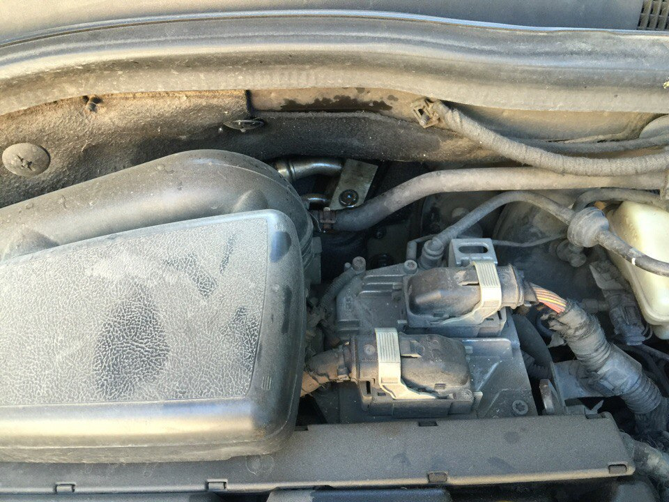 Протекает охлаждающая жидкость — Opel Astra H, 1,6 л, 2004 года ...