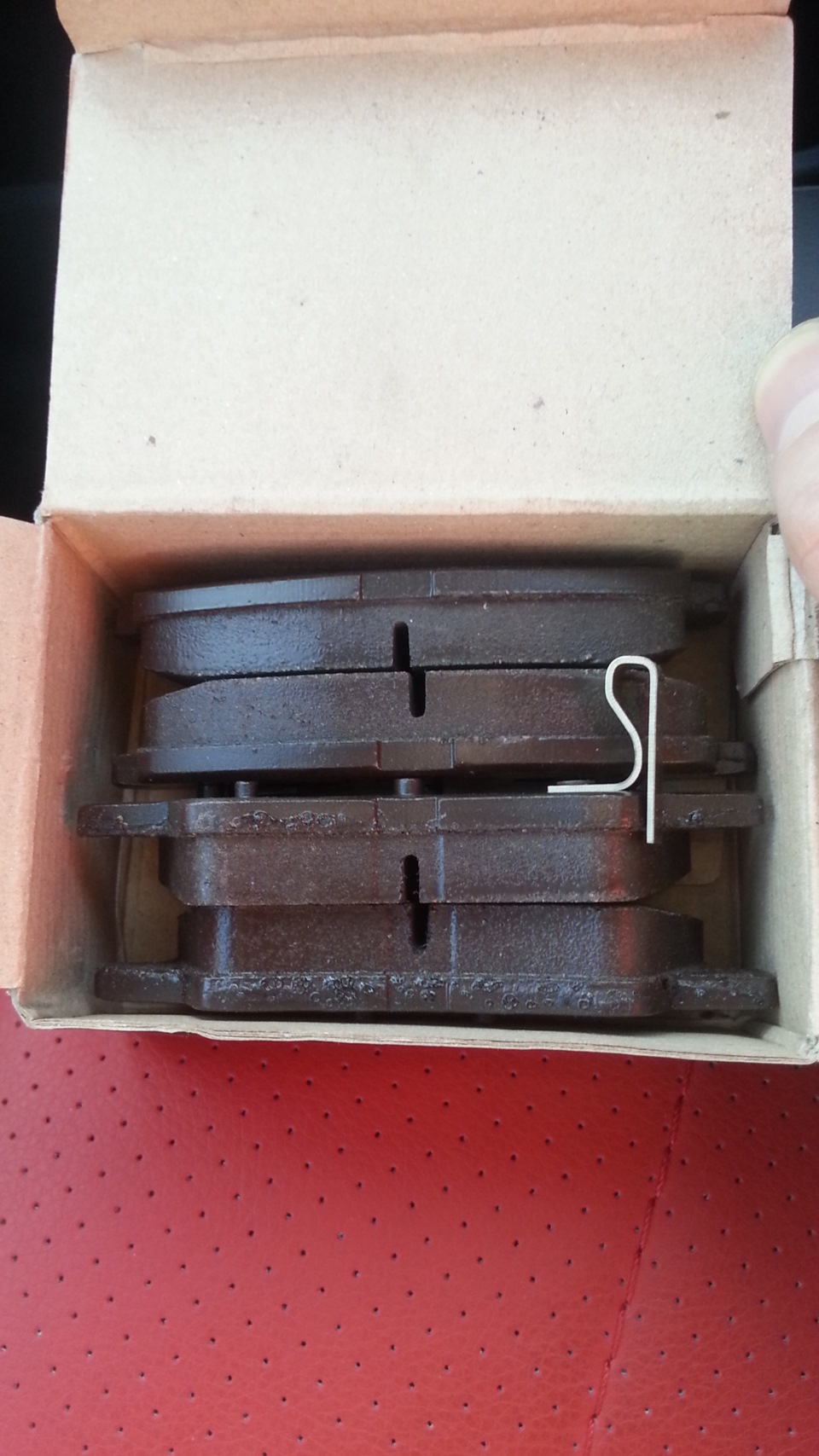 Задние тормозные колодки — Hyundai Solaris (1G), 1,6 л, 2012 года ...