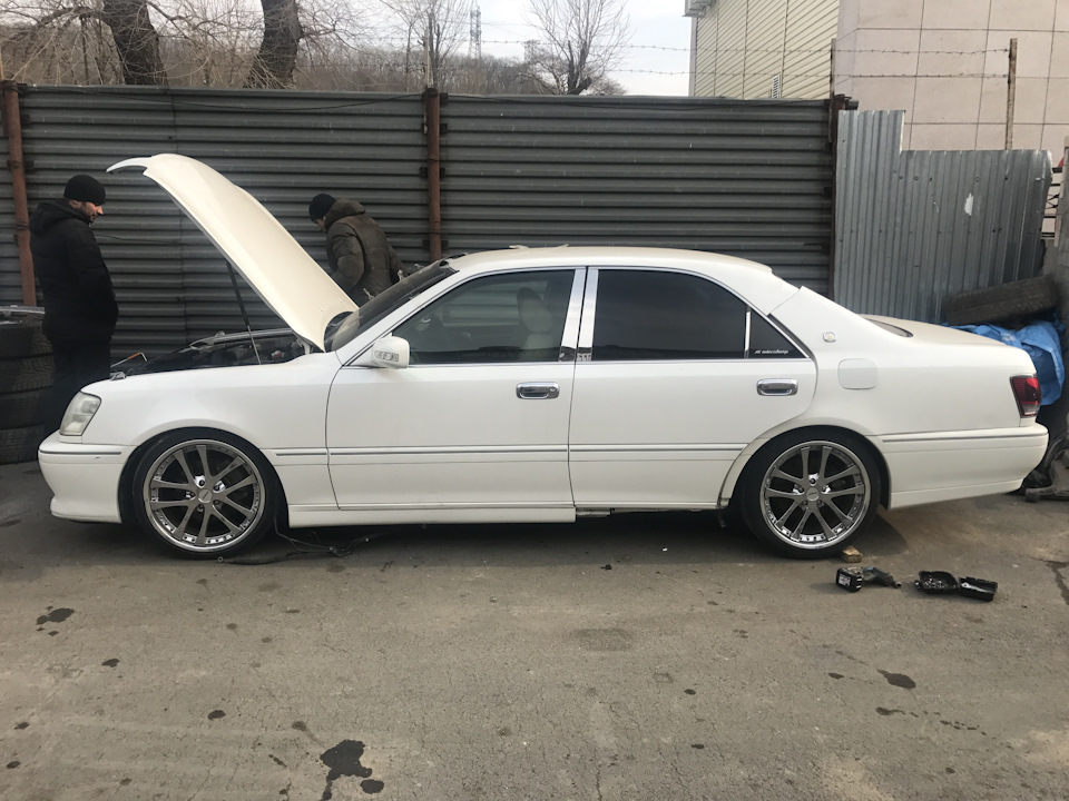 Краун литье. Литье Toyota Crown jzs171. Диски Crown athlete jzs171.