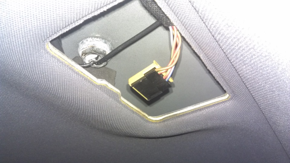 Замена уплотнения на антенне — Audi A6 Avant (C5), 2,4 л, 1999 года ...