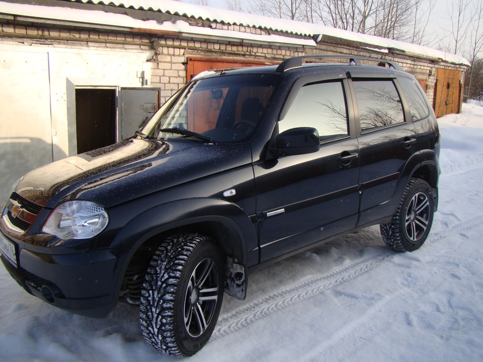 Диски на ниву шевроле. Niva Chevrolet r20. Шевроле Нива ет 20. Литье на ниву Шевроле 16. Нива Шевроле 2015 на литье.