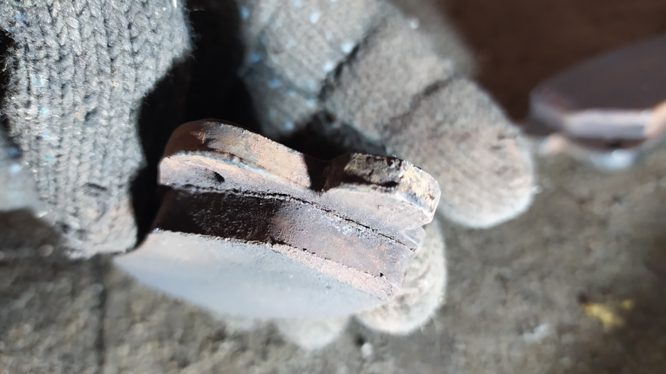 Писк тормозов при езде и отпущенной педали тормоза. Решение проблемы ...