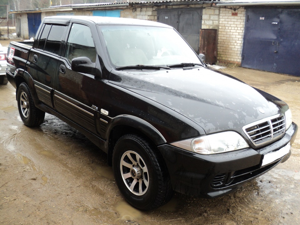 Ssangyong musso sports. Санг Йонг Муссо спорт. SSANGYONG Musso Sport 2007. SSANGYONG Musso на 21 колесах.