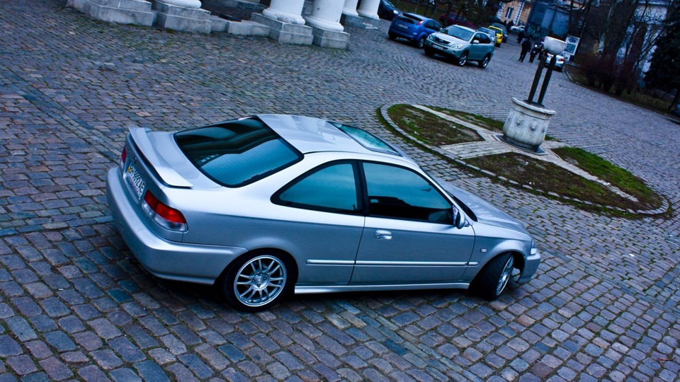 Honda Civic 6 Coupe Р±РµР»С‹Р№ 1080 2400