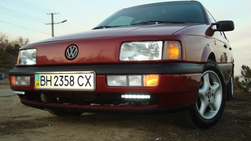 Volkswagen Passat Variant красный металлик 1.9D