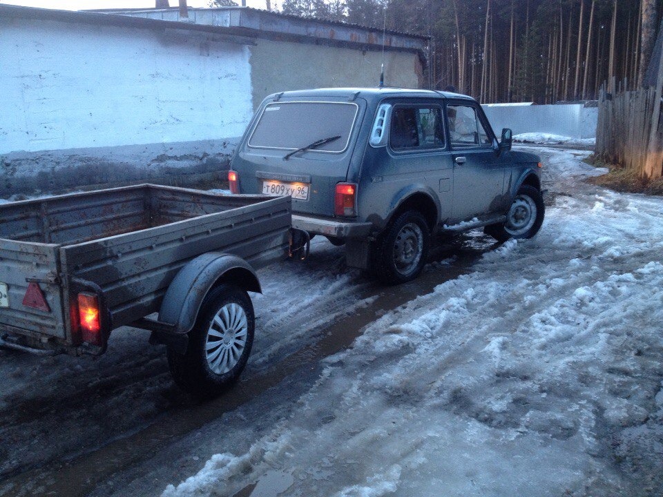 нива урбан с прицепом