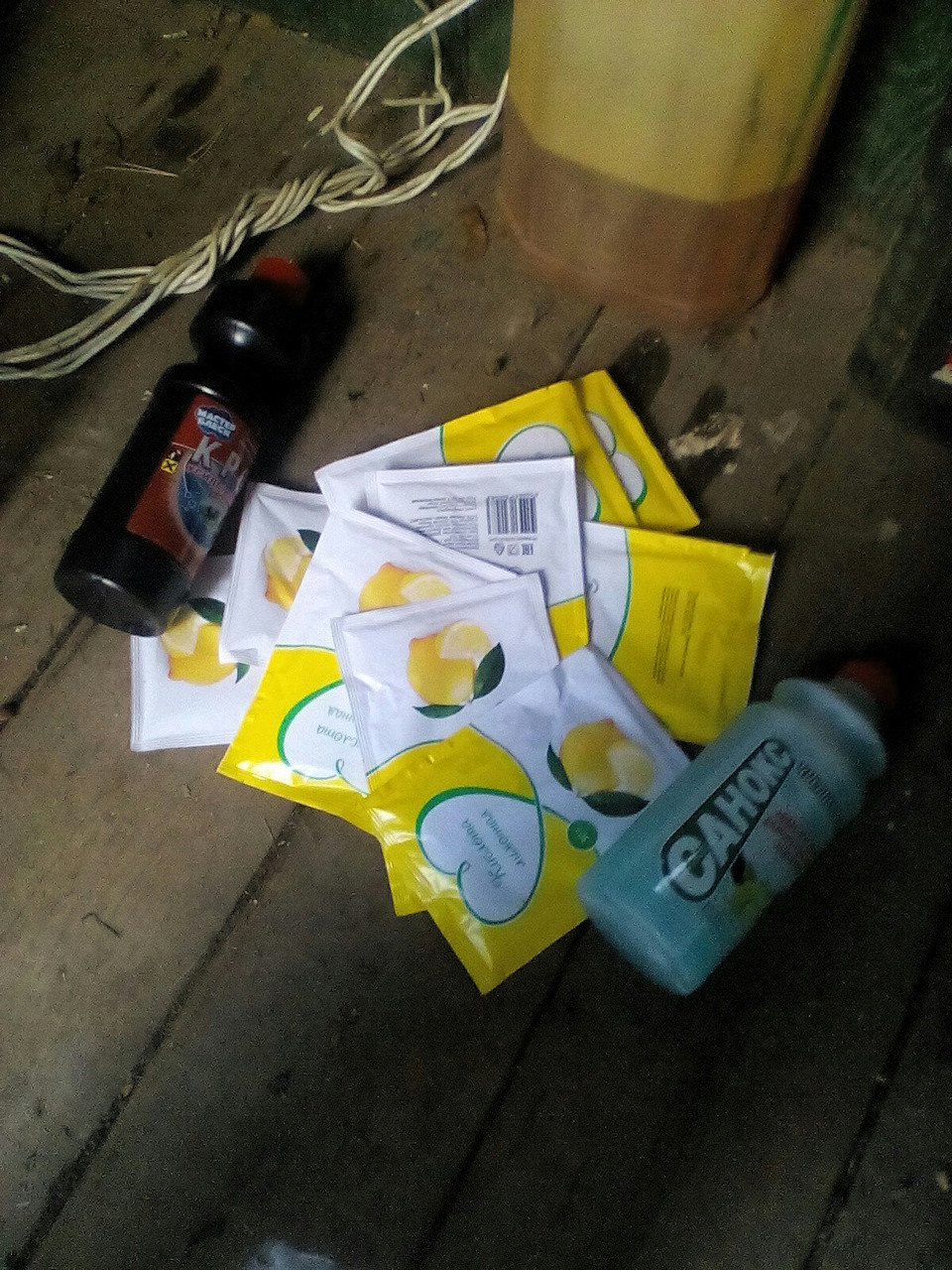 Для чистки было куплено три средства: 10 пакетов лимонной кислоты, 1 бутылка крота и 1 бутылка санокса. Могу сказать сразу что есть и вас не чем кипятить воду во время её циркуляции по радиатору, то кислоту можно и не покупать. и в процессе чистки понял что из трех средств мне очень помог только — Mercedes-Benz 190 (W201)