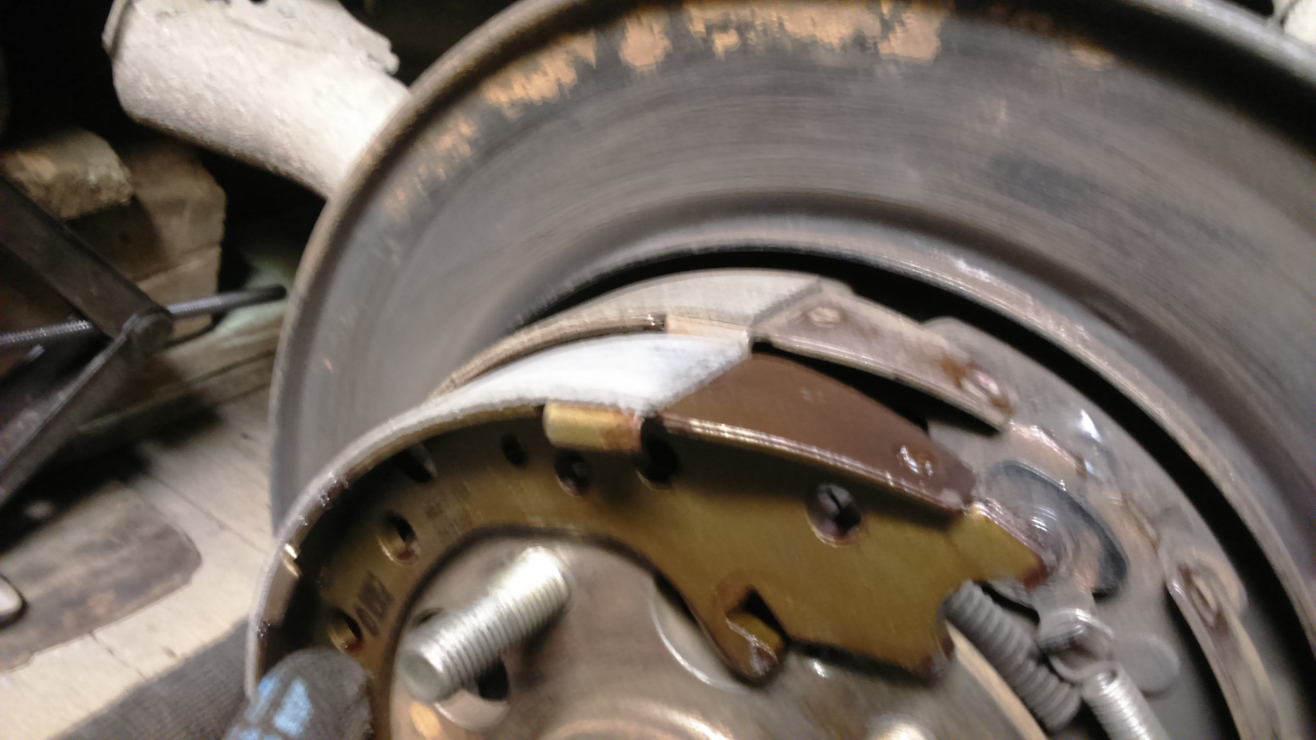 Колодки задние honda crv. Honda pilot 1 колодки ручника. Honda crv 2 колодки ручника. Колодки ручника хонда срв 3. Ручной тормоз хонда срв.