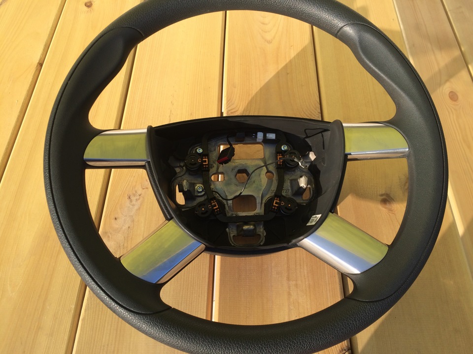 отдам руль ford focus 2 и вставки под птф — Skoda Octavia Combi A7 Mk3 ...