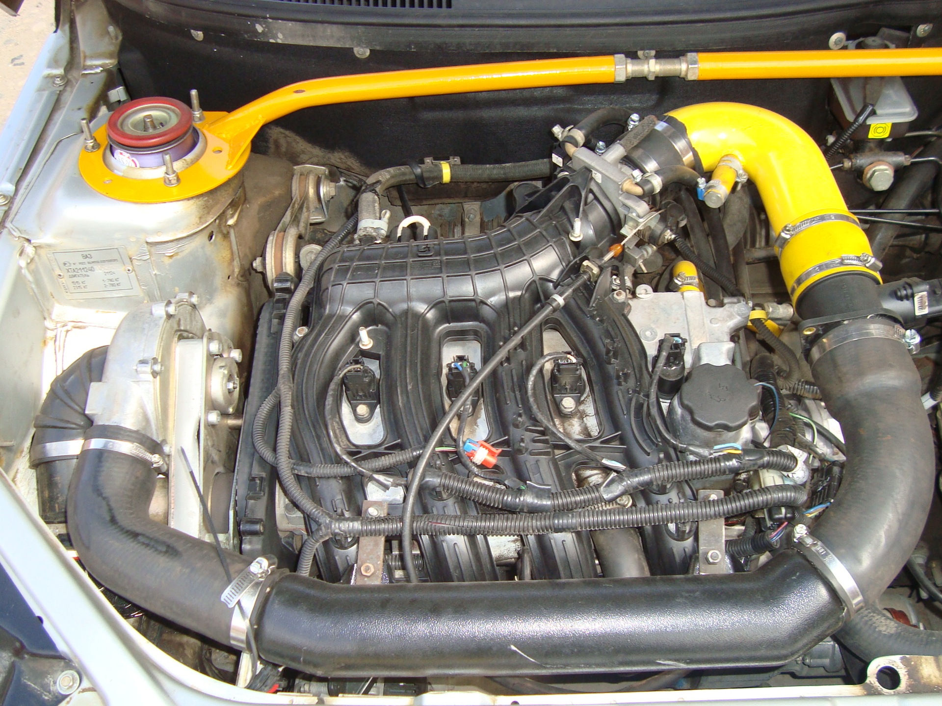 Шестнадцати клапанный двигатель. Турбо мотор ВАЗ 16кл. Компрессор на ВАЗ 2110 16кл. ВАЗ 2114 16 клапанная турбо. Турбо ВАЗ 2112 16 клапанов.