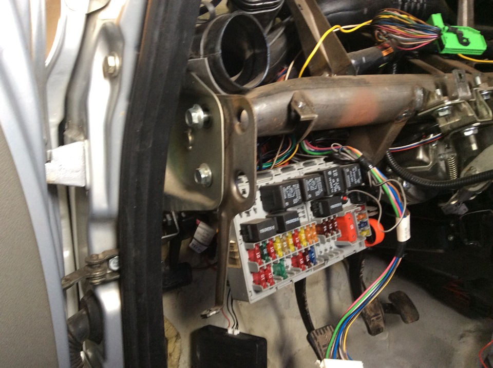 снятие отопителя с балкой. Часть 4 — Lada Калина универсал, 1,4 л, 2010 ...