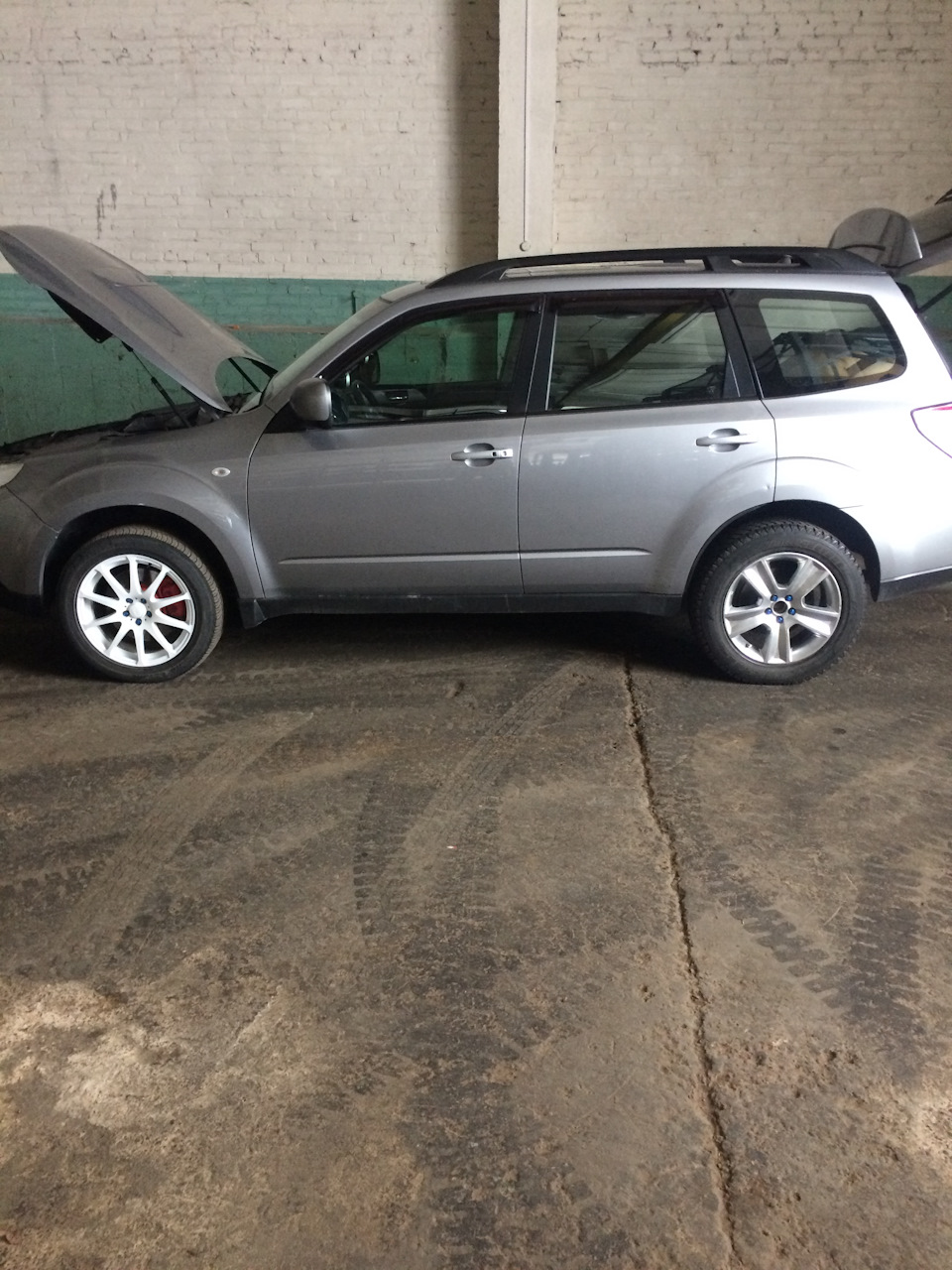 Bridgestone Blizzak 225/60/17 Forester SH — Subaru Forester (SH), 2 л, 2008  года | шины | DRIVE2