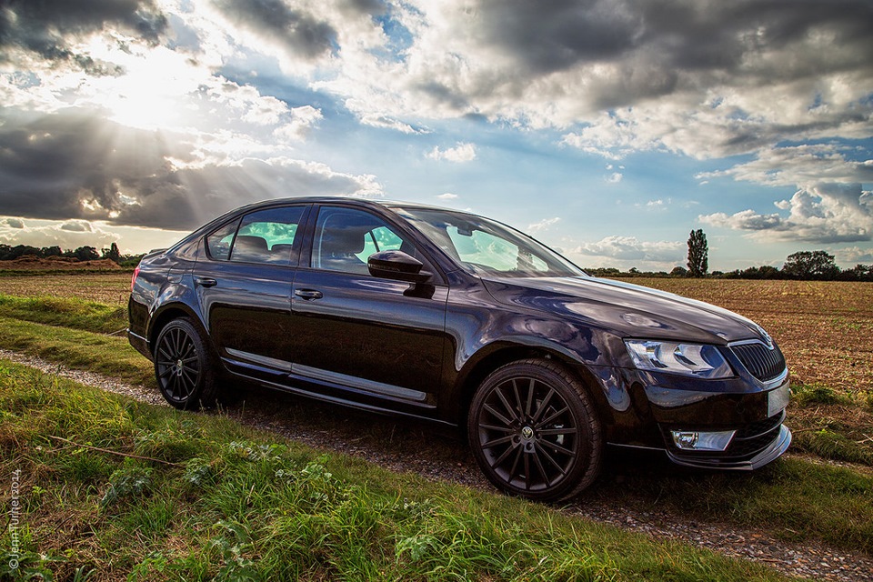 Skoda Octavia 2019 черная