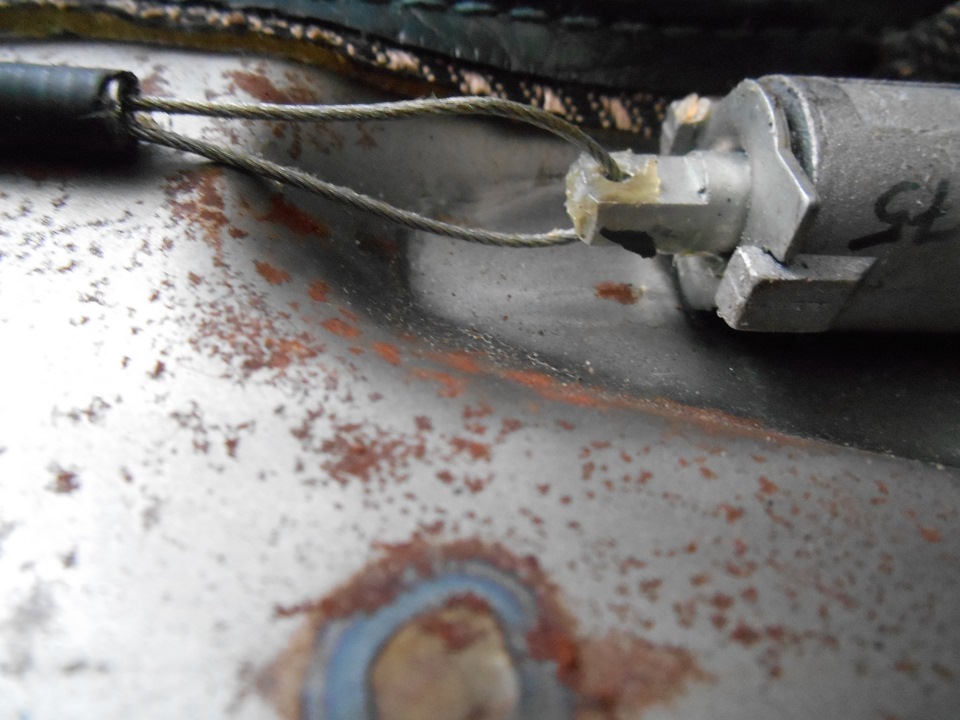 Ремонт спинки сидения (задняя) — Lada 2114, 1,5 л, 2005 года | своими ...