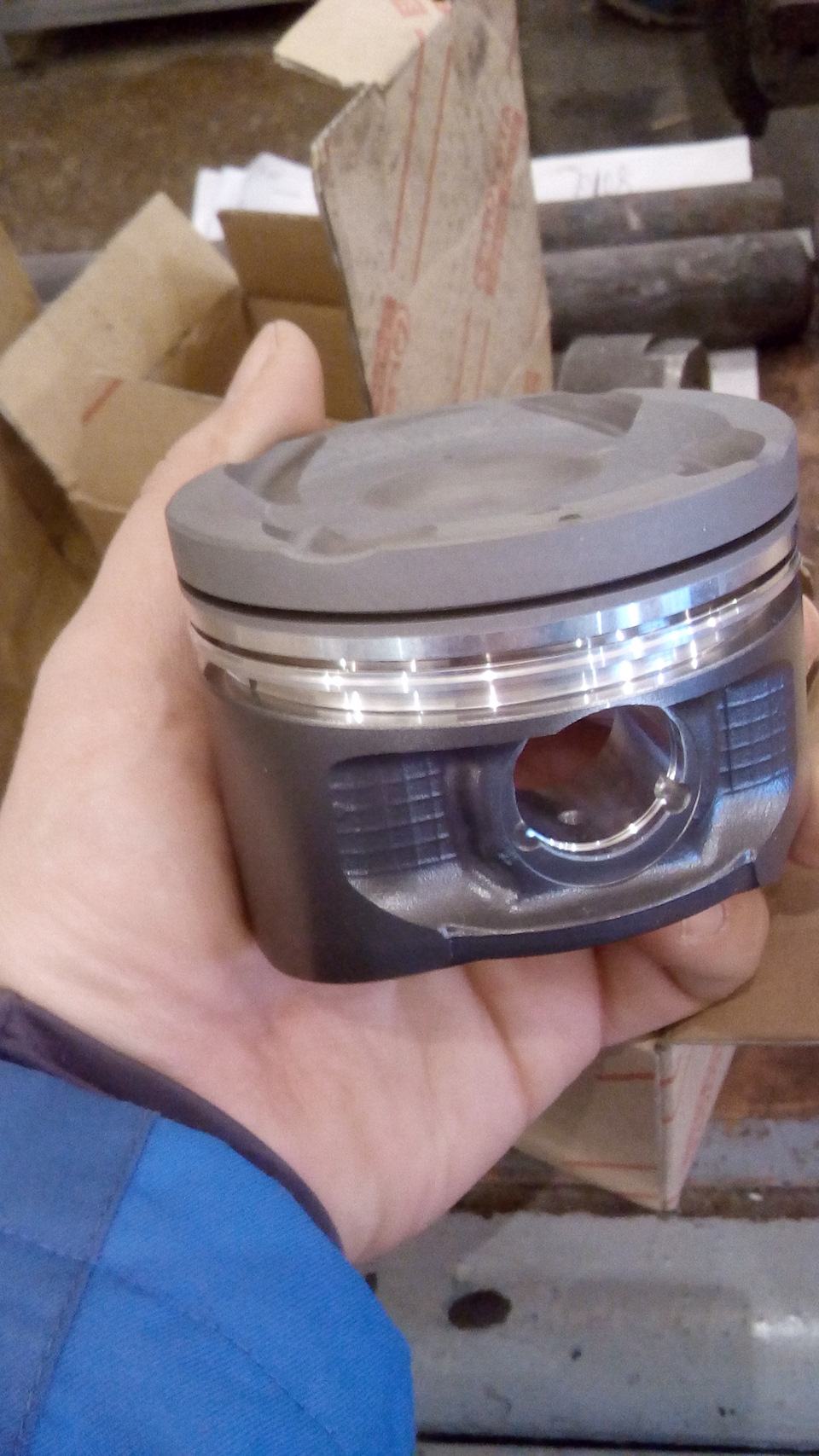 Какое покрытие используется на поршнях и как оно влияет на работу ...