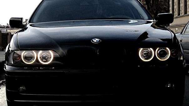 Как выглядит черный бумер BMW 5 series (E39) 2.5 бензиновый 2002 2.5 на DRIVE2