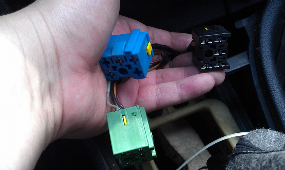 фишки опель. фишки опель. фишки опель. фишки опель. Opel astra h разъем задней двери.