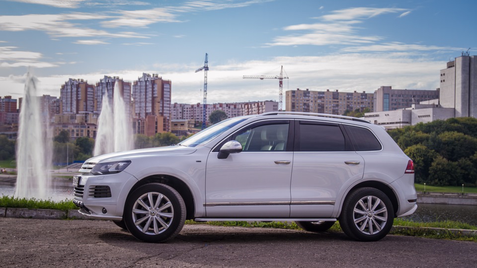 Volkswagen touareg белый