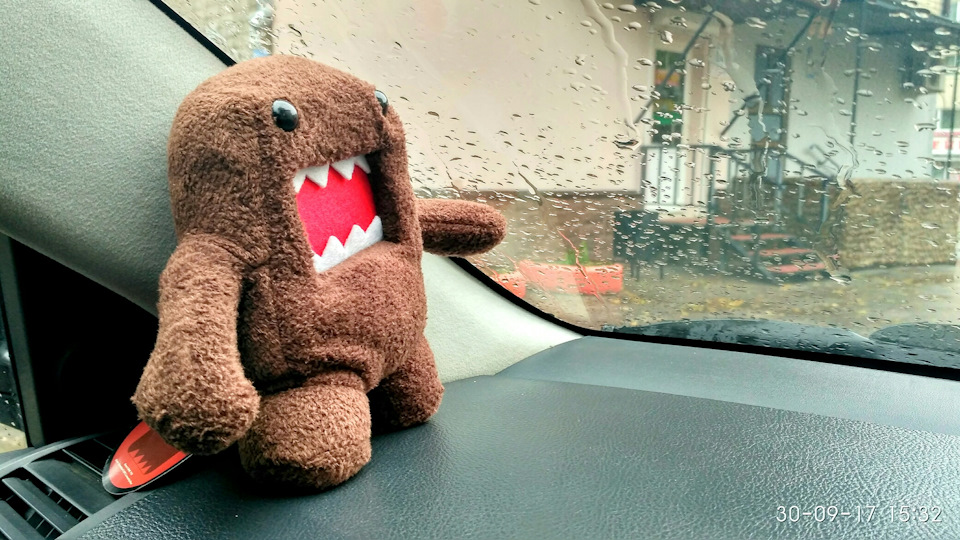 домо кун jdm. символ jdm domo kun. домо кун jdm с машиной. Jdm талисман домо кун. игрушка jdm domo-kun.