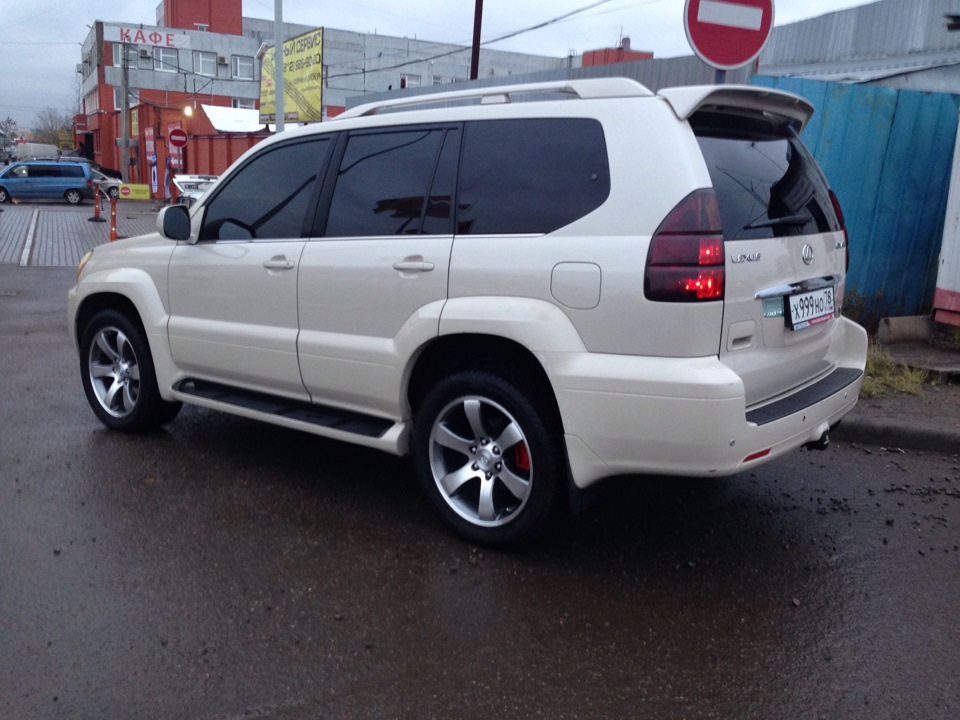Gx отзывы. Lexus GX 2004. Lexus GX 2004 диски. Диски на Лексус gx460. Прадовский белый цвет как называется вот новый.