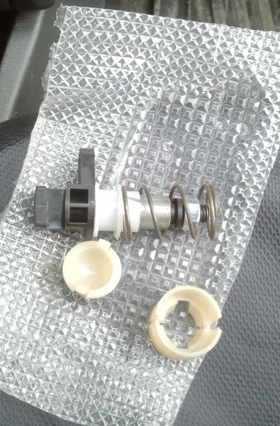 Замена сухариков рычага — Lada Приора хэтчбек, 1,6 л, 2010 года ...