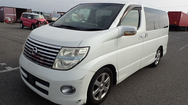 Nissan Elgrand e50 Nismo