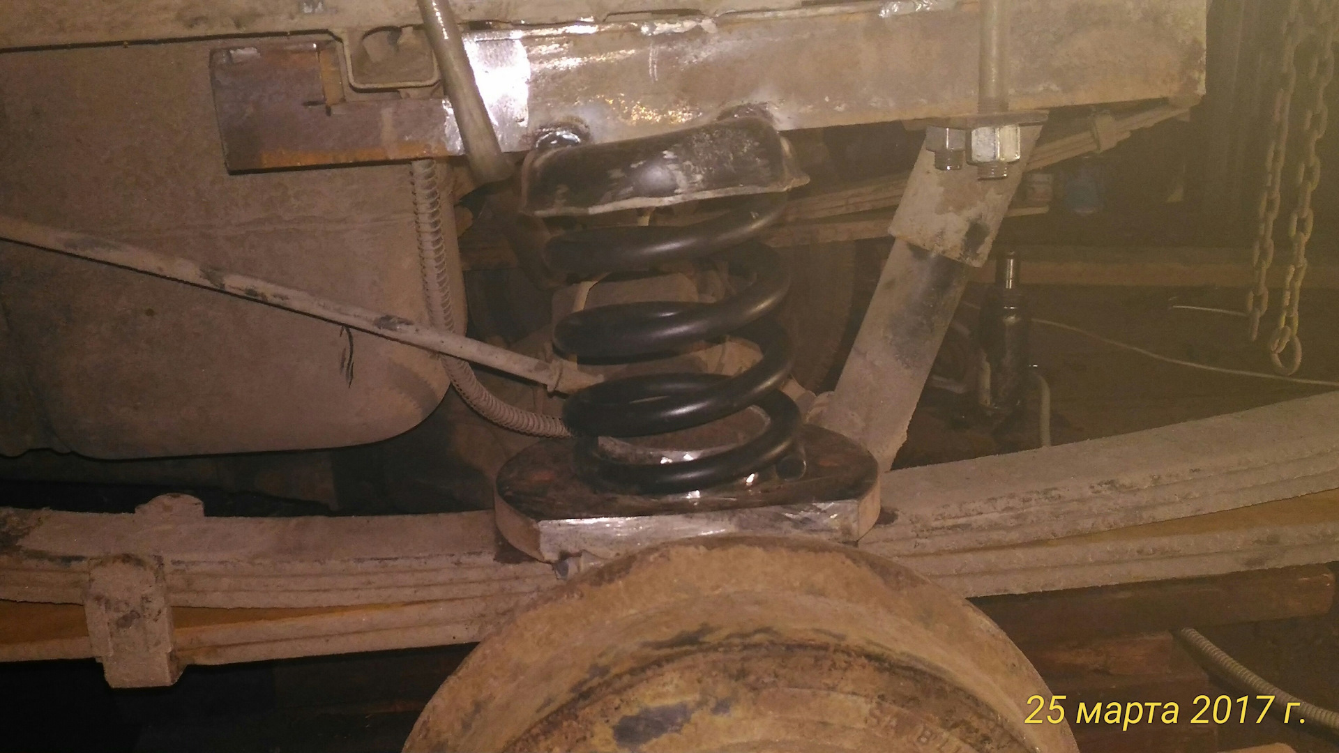 Тагаз тагер пружины задние. Пружины в задней подвеске 2 - газ 31. Синие пружины сцепления скутера. Пружины портер. Установка пружин форд рейнджер.