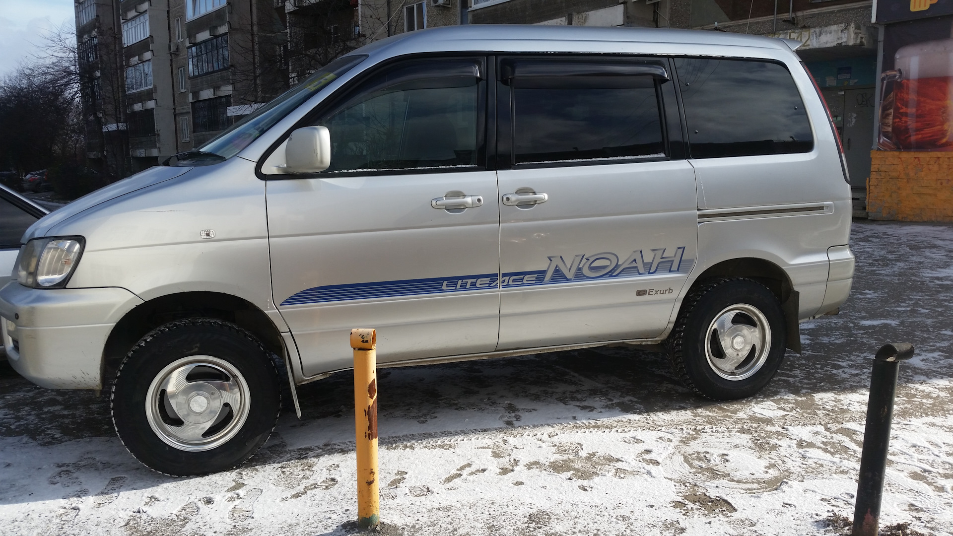 Toyota town ace noah off road. Lite ace на ,колесах r15. Toyota lite ace noah off road. Сверловка таун айс. Ноах багажник 50 town ace.