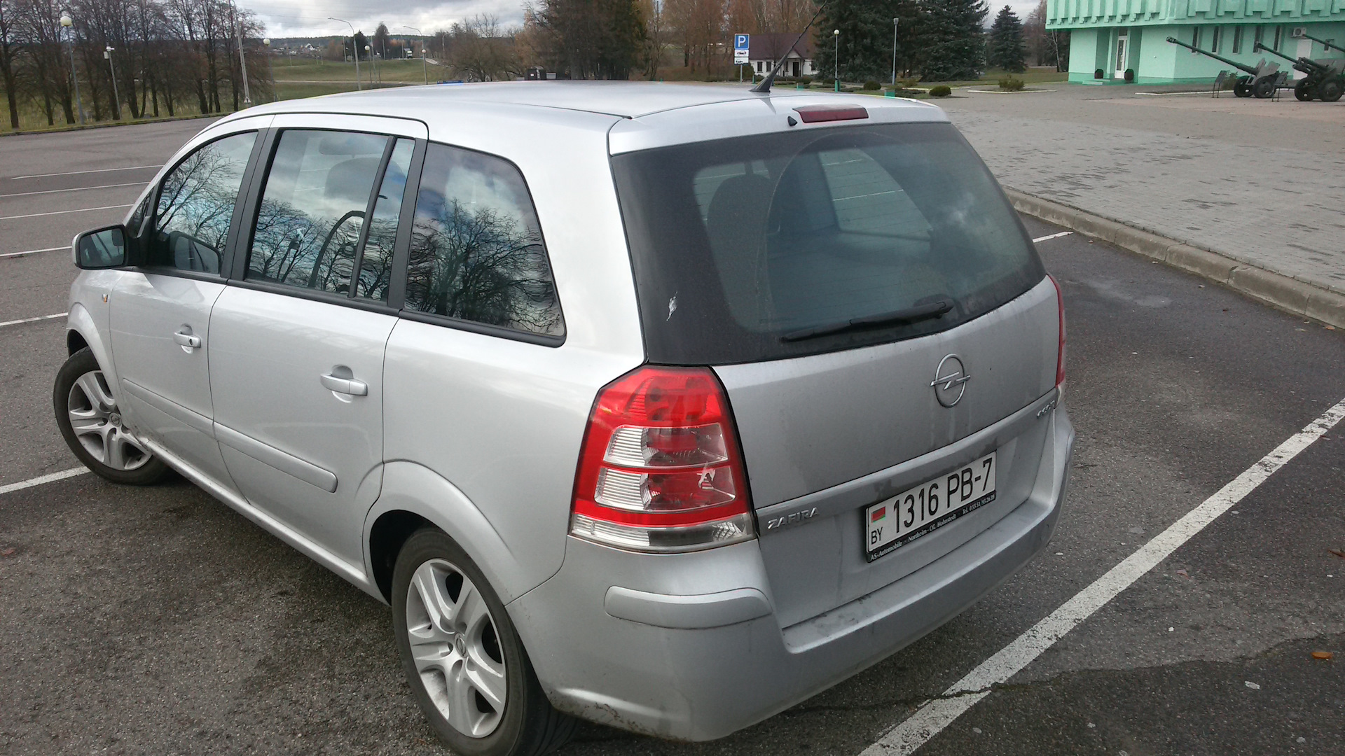 Opel Zafira B 1.6 бензиновый 2009 | - серебрянная подруга на DRIVE2