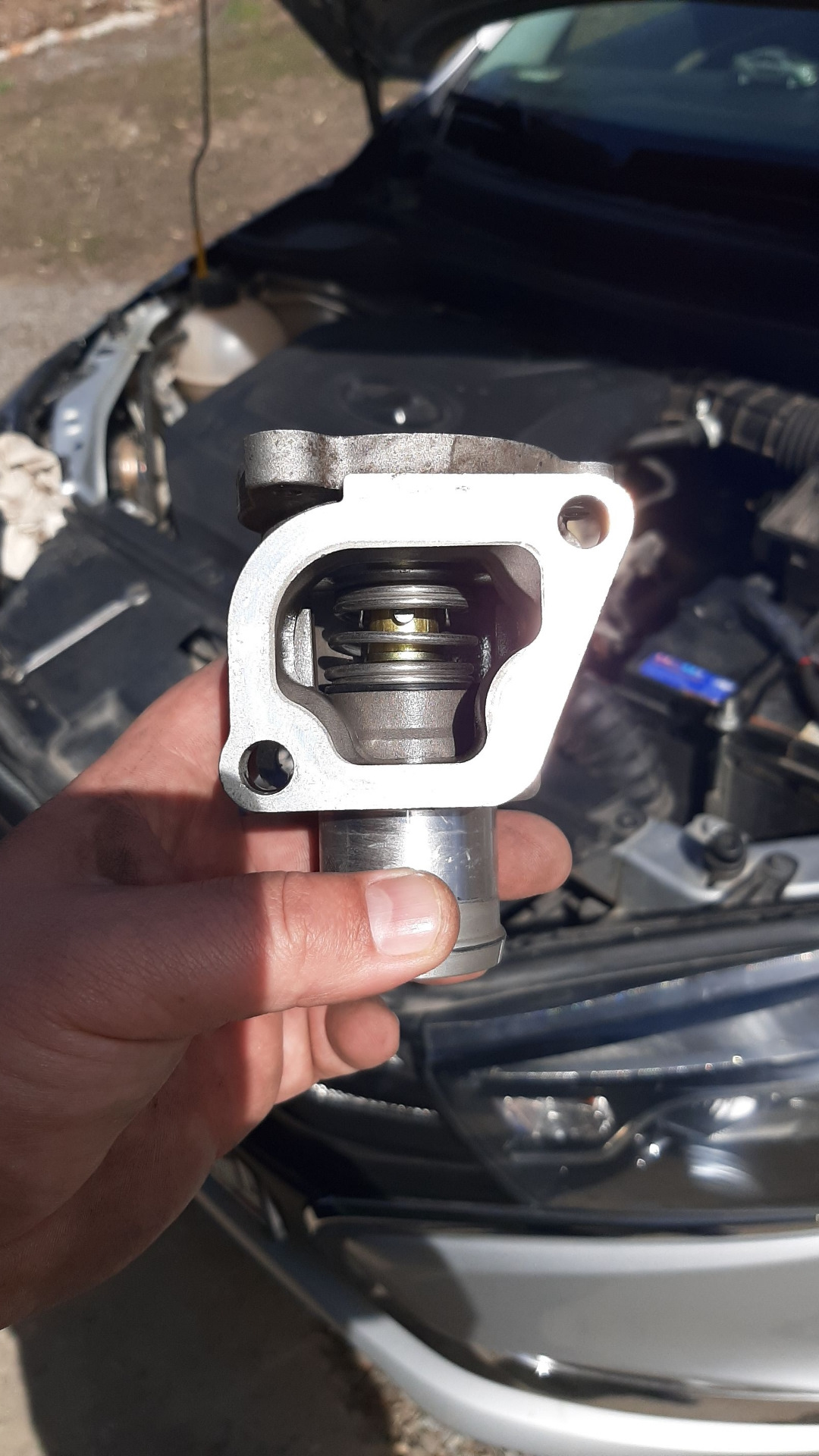 Замена термоэлемента — Lada Vesta, 1,6 л, 2016 года | своими руками ...