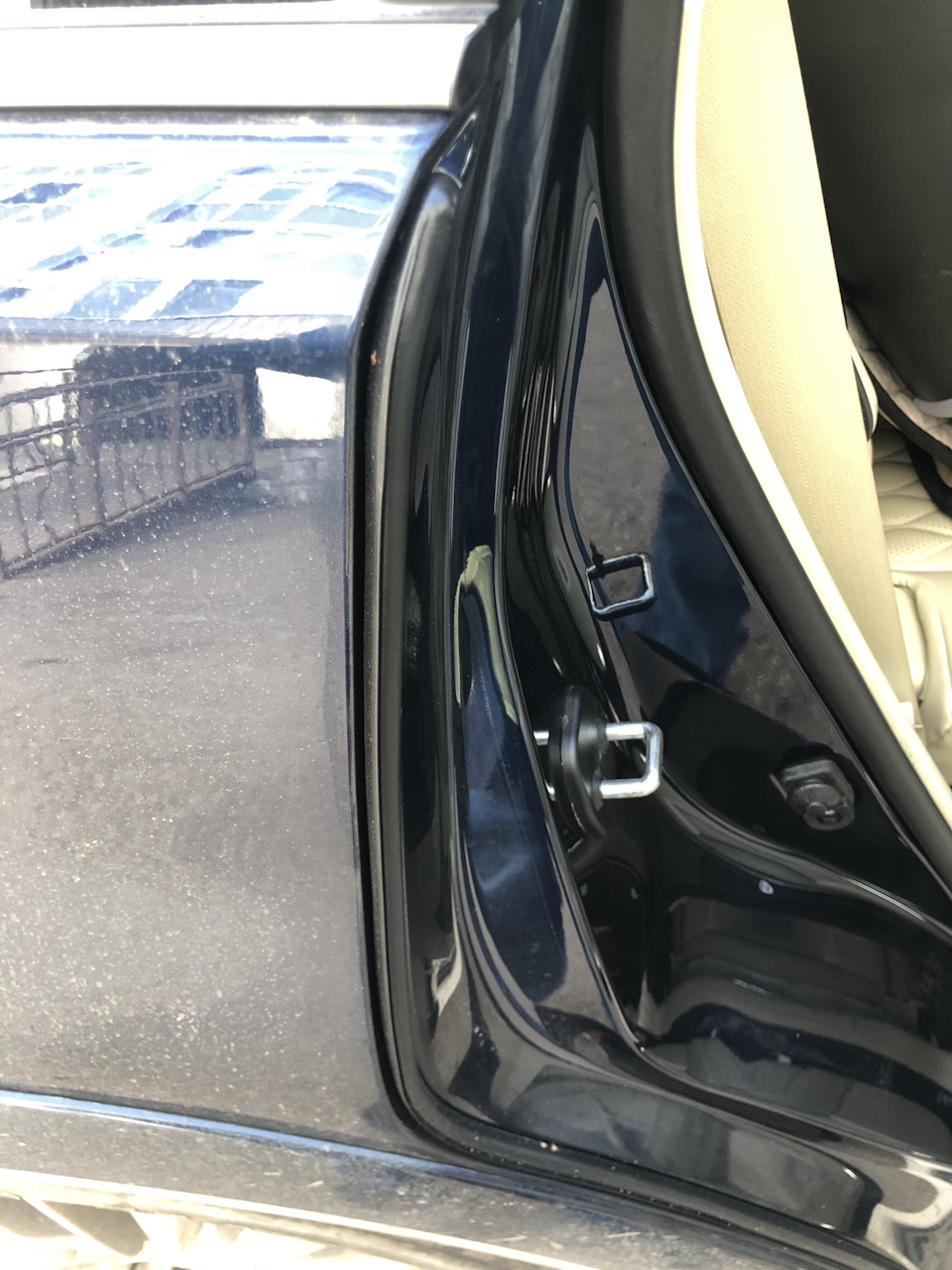 Дооснащение опция S421A — Огнетушитель BMW(Gloria) под водительским ...