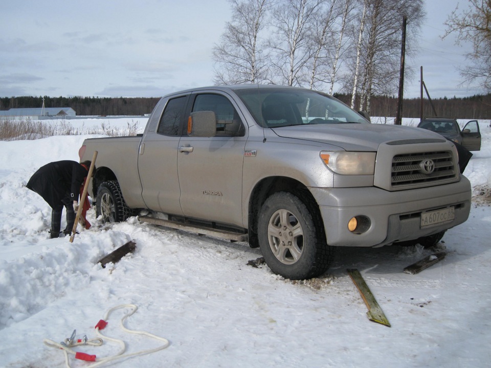 Toyota Tundra Snow