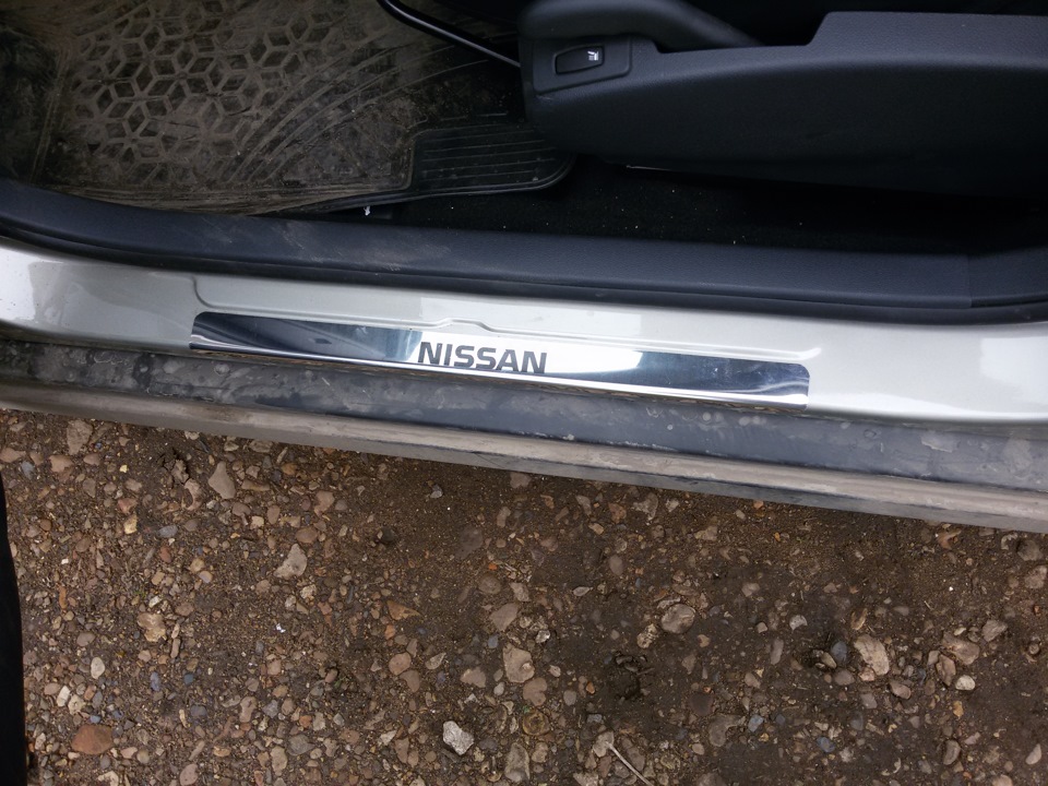 Купил и установил накладки на пороги — Nissan Almera V (G11/15), 1,6 л ...