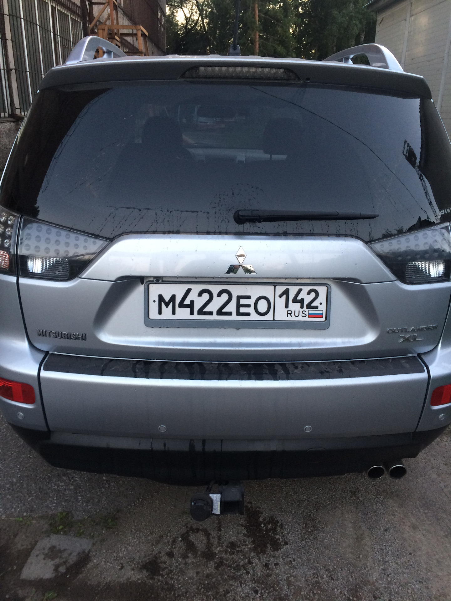 Mitsubishi Outlander 2010 сзади