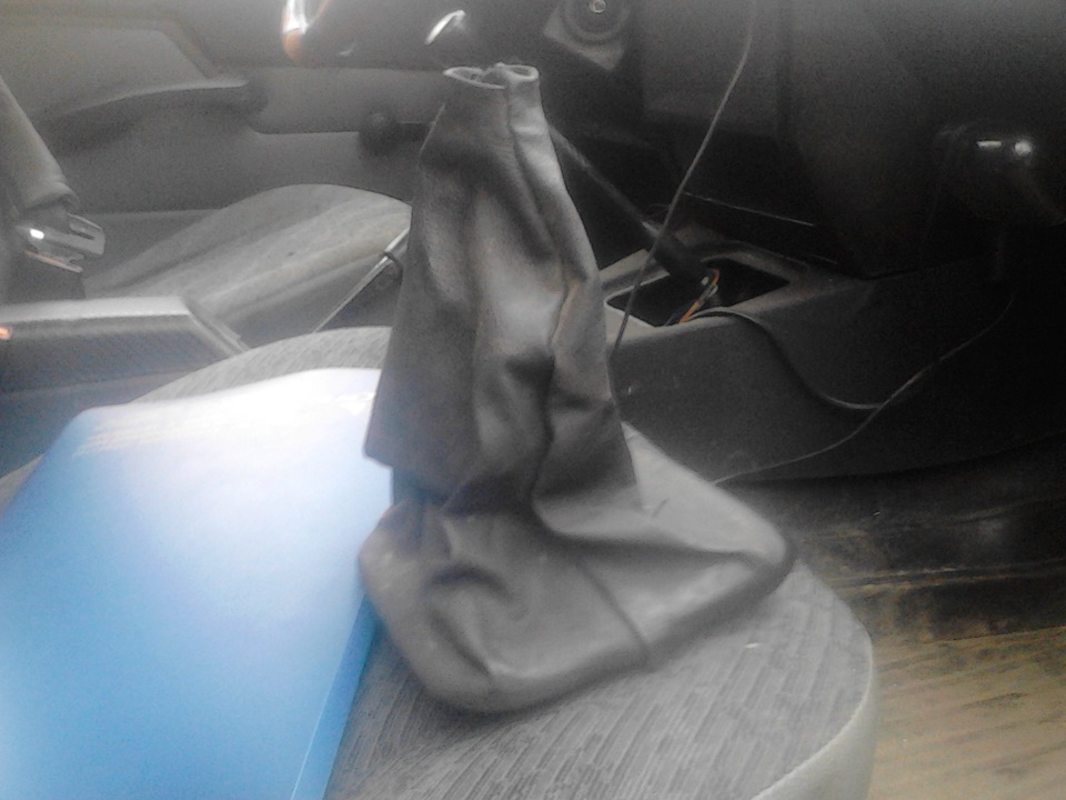 Чехол для ручки кпп — ИЖ 2126, 1,6 л, 2004 года | просто так | DRIVE2