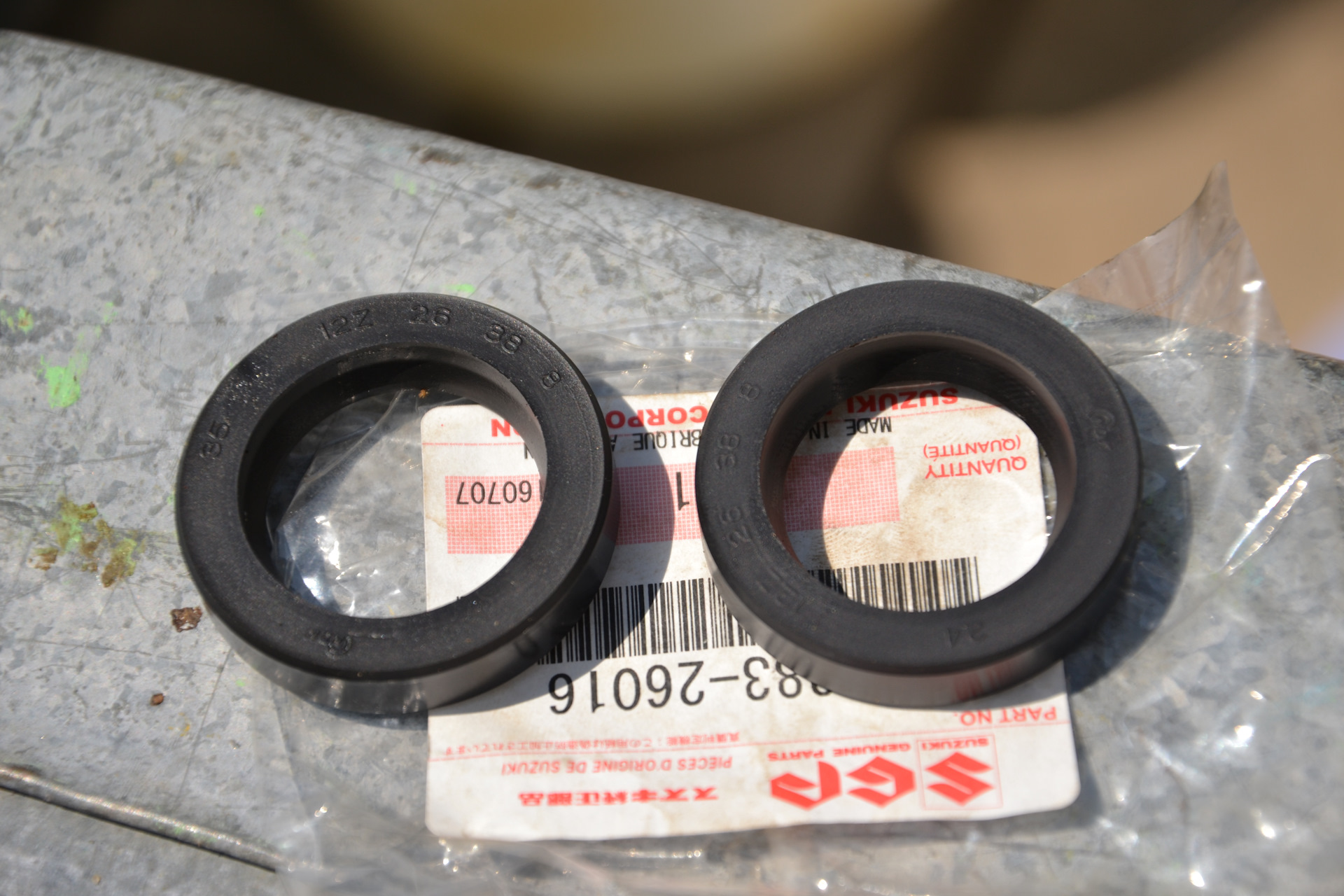 Сальник suzuki 09283-30074. Сальник полуоси сузуки эскудо. Febest 95gdy-48620909x. Сальник задней полуоси сузуки джимни 2008. Сальник задней полуоси suzuki sx4.