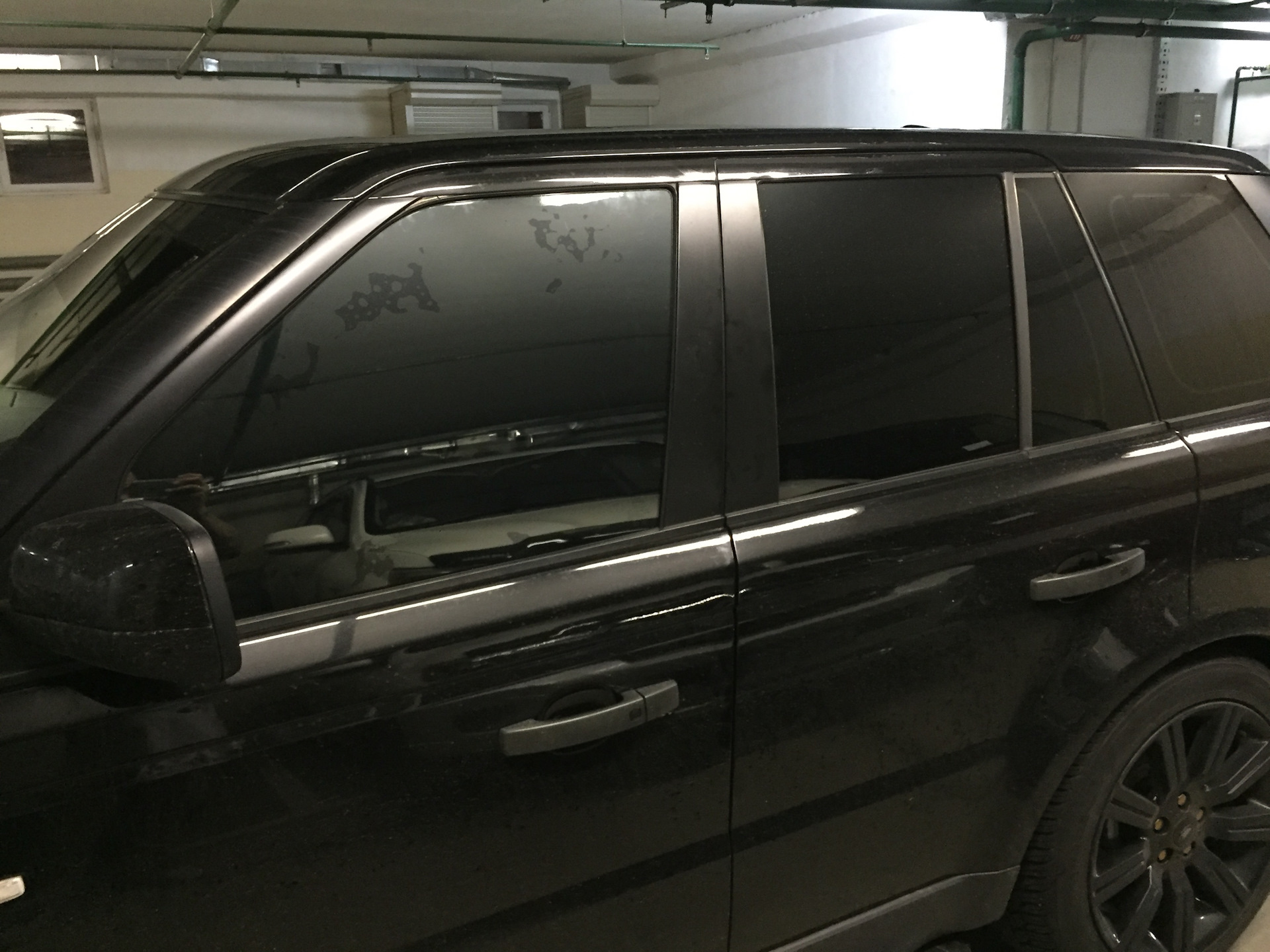 приора 2 черная тонированная бункер. бункер тонировка наклейка. винил для bmw x5 f15 llumar ppf matt. бункер тонировка ниссан санни. бункер тонировка.