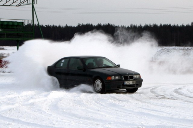 BMW e34 зима