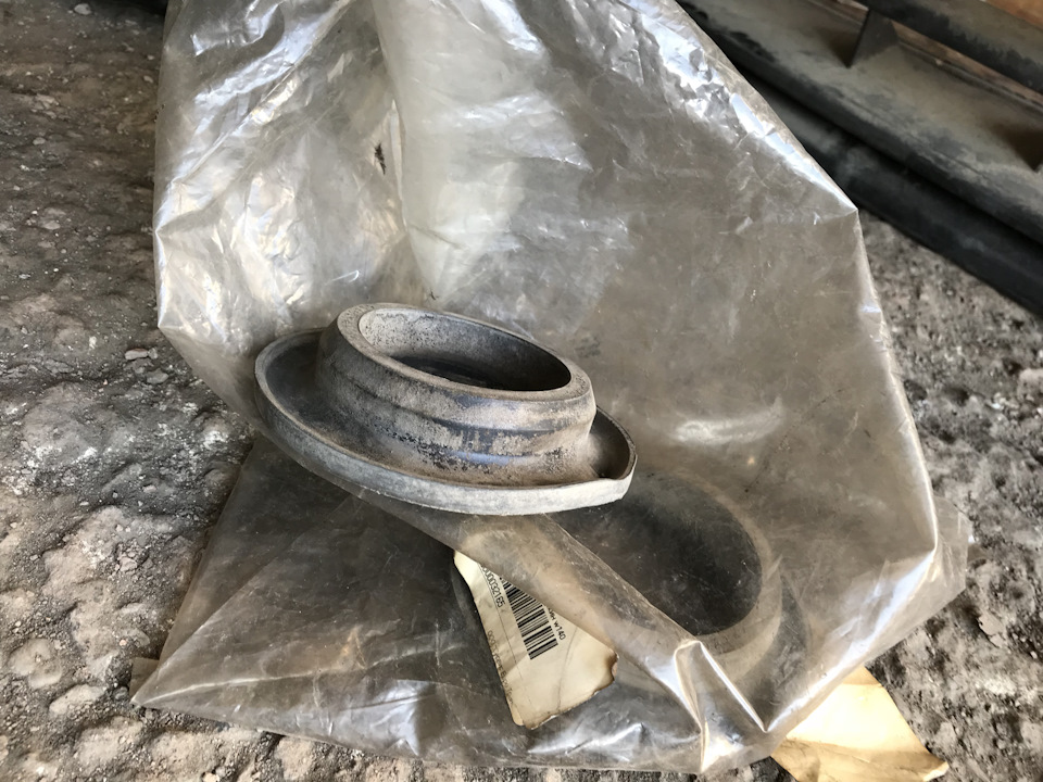 Проставки от мерса и замена колодок — Mitsubishi Outlander XL, 3 л ...