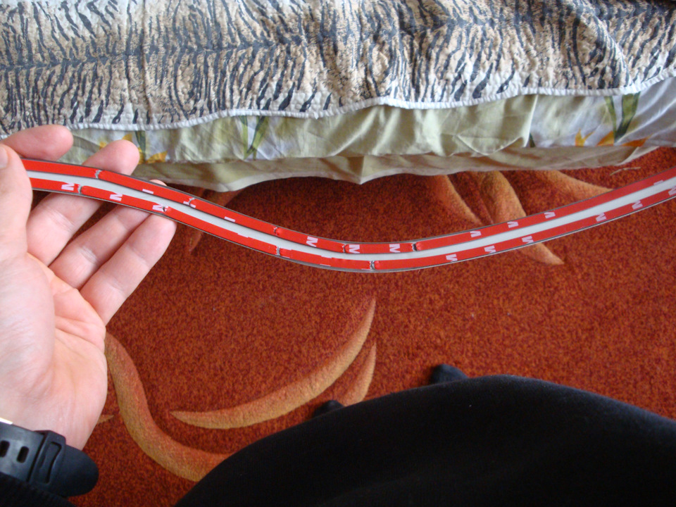 3M-скотч по всей длине накладки. — Hyundai Tucson (TL)