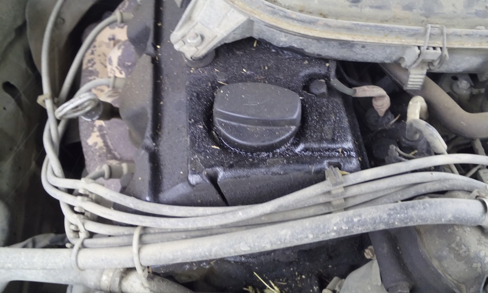Крышка маслозаливной горловины — Mercedes-Benz E-Class (W124), 2,3 л ...