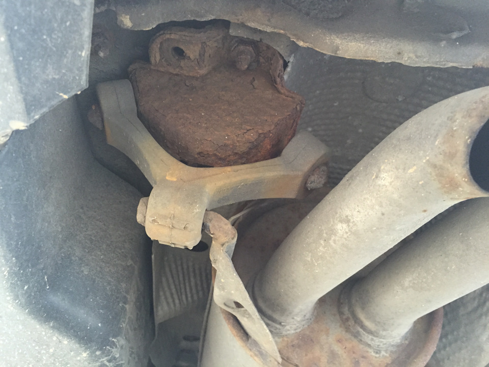 Крепления глушителя — Volkswagen Passat B5, 1,9 л, 1999 года | запчасти ...