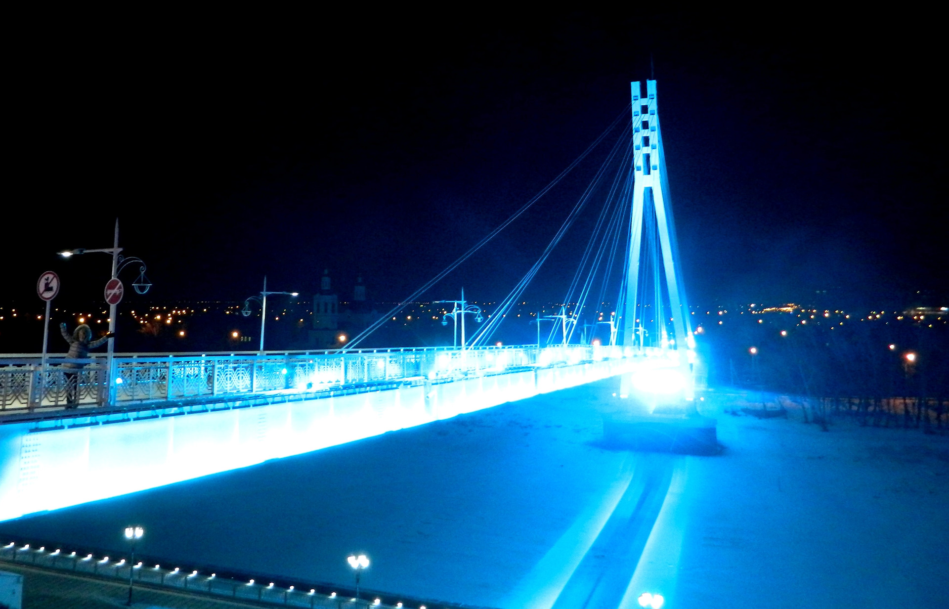 Мост влюбленных Тюмень зимой