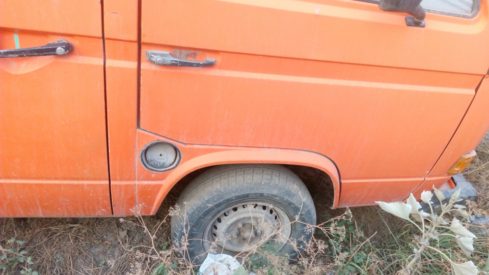 Фото в бортжурнале Volkswagen Caravelle (T3)