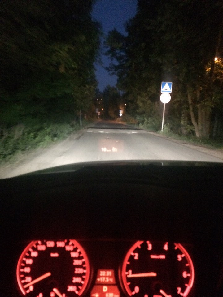 Замена лампы ближнего света — BMW 5 series (E60), 4 л, 2006 года ...