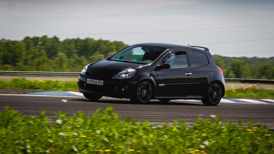renault clio rs 197 колодки renault clio rs 197 колодки