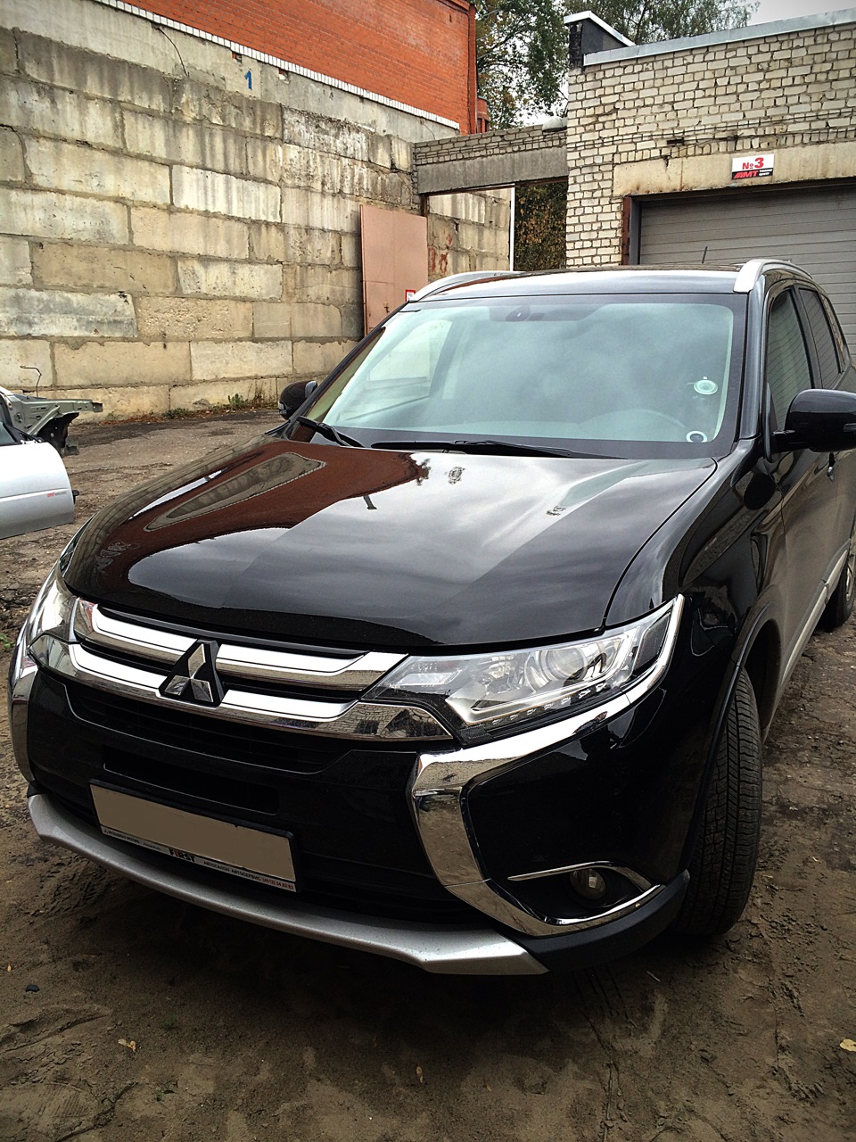 Парктроник на Mitsubishi Outlander 2015 — Тюнинг центр АМТ на DRIVE2