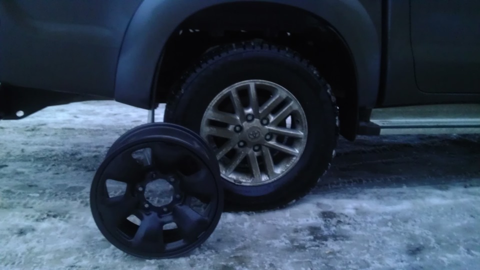 Диски для тойоты хайлюкс r18. Диски тойота хайлюкс 18. Диск r17 hilux. Диски хайлюкс r17. Оригинальные диски toyota r17.