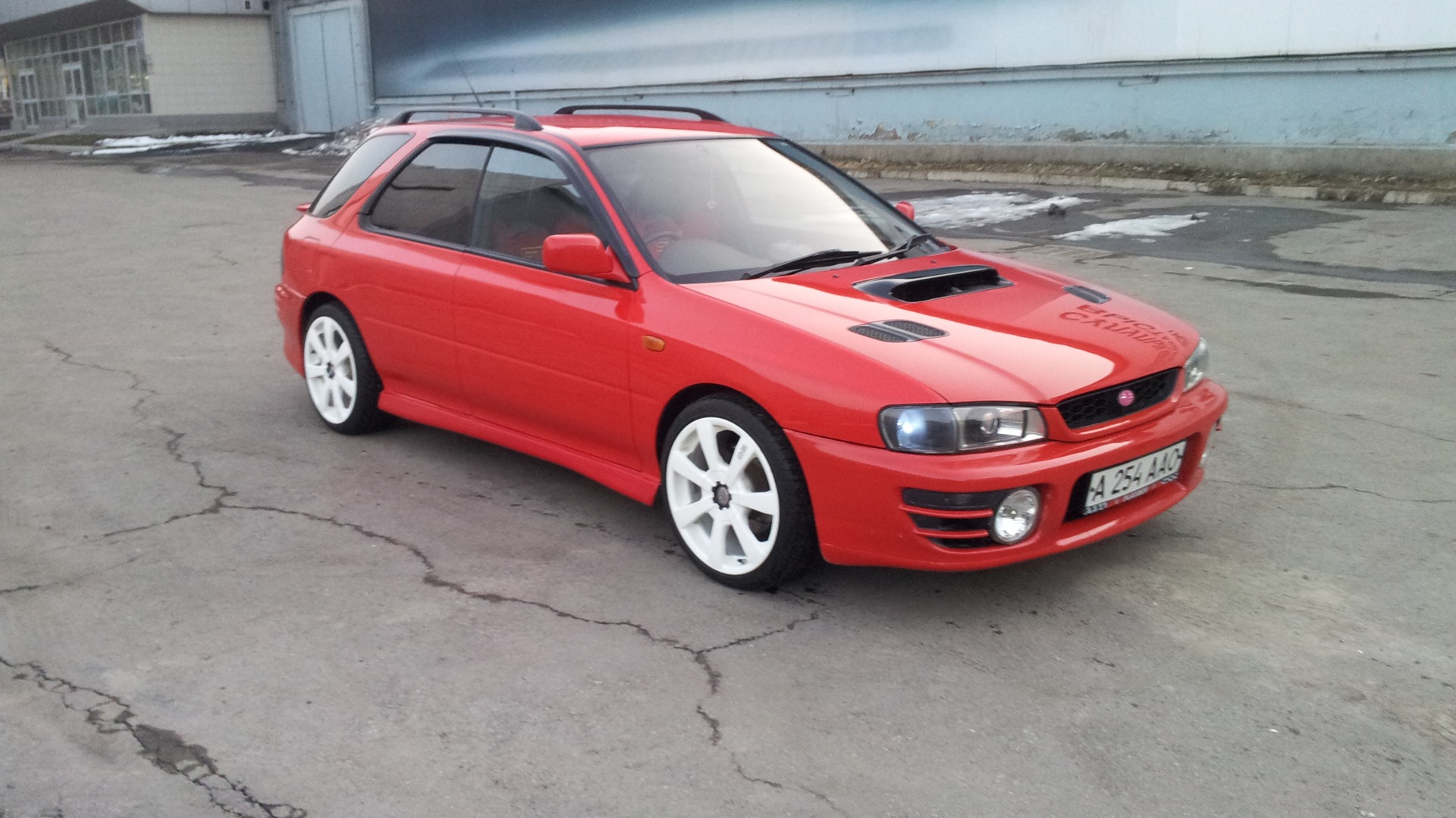 Subaru Impreza WRX (GC, GF) 2.0 бензиновый 1995 | красная молния! на DRIVE2